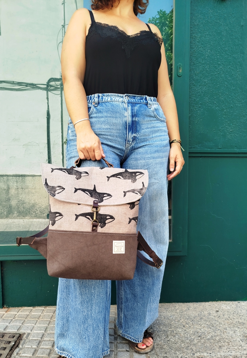 Mochila solapa "Orcas" - Imagen 2