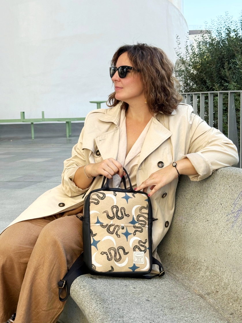 Mochila Cubo "Serpientes y lunas" - Imagen 2